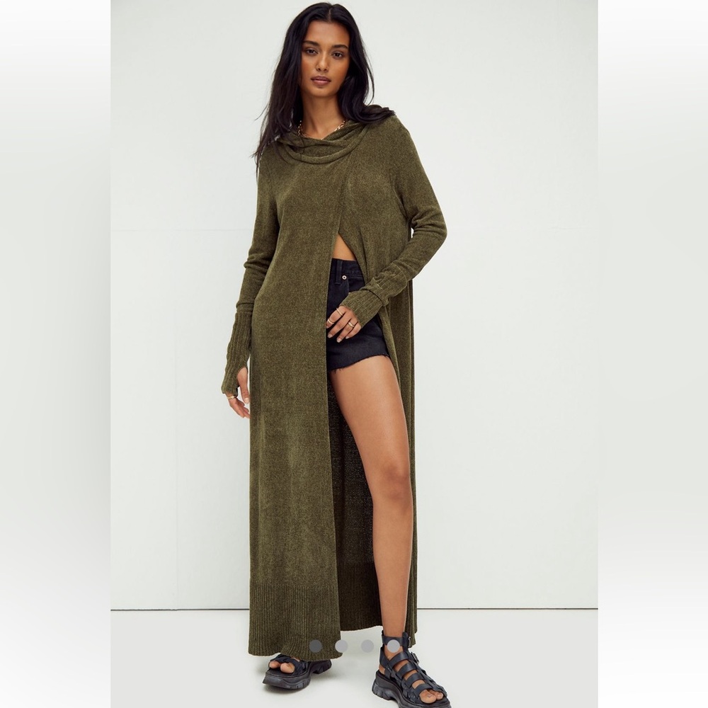 NWT Nicholas K Andes Sweater in chenille